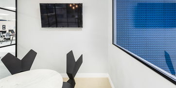 時(shí)尚辦公網(wǎng) 辦公設(shè)計(jì) 設(shè)計(jì)欣賞 寧?kù)o自然 英國(guó)汽車在線交易平臺(tái)carwow倫敦總部辦公設(shè)計(jì)欣賞